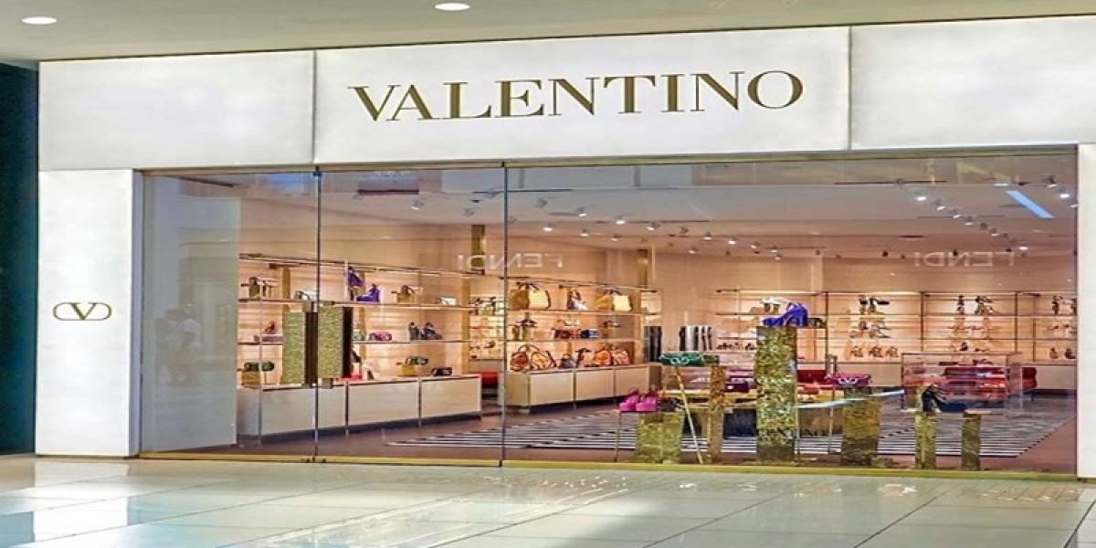 Valentino Outlet a healthy dose of camp