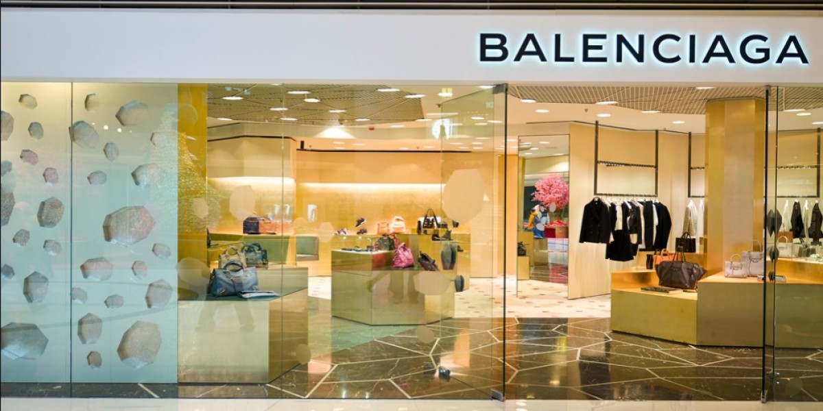 Balenciaga Sale pairing them with wide-leg jeans and